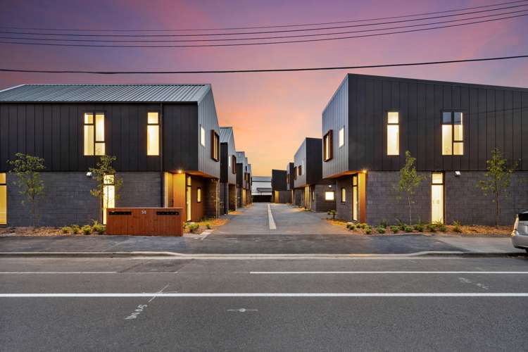 2/58 Waltham Road Sydenham_1