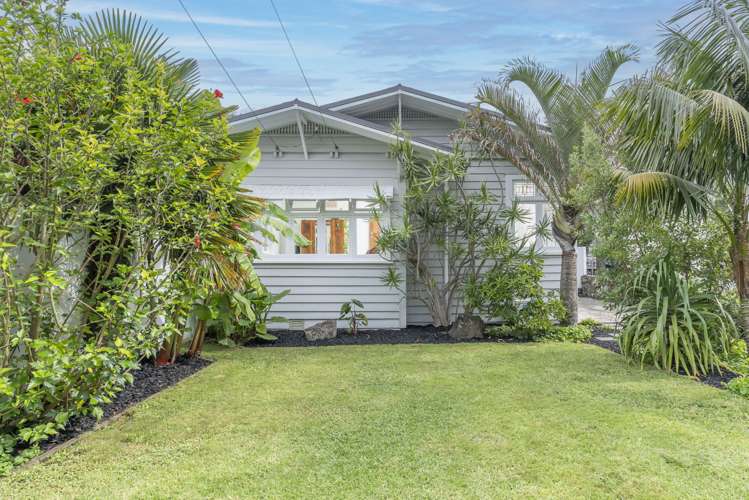 8 Altham Avenue Mount Eden_24