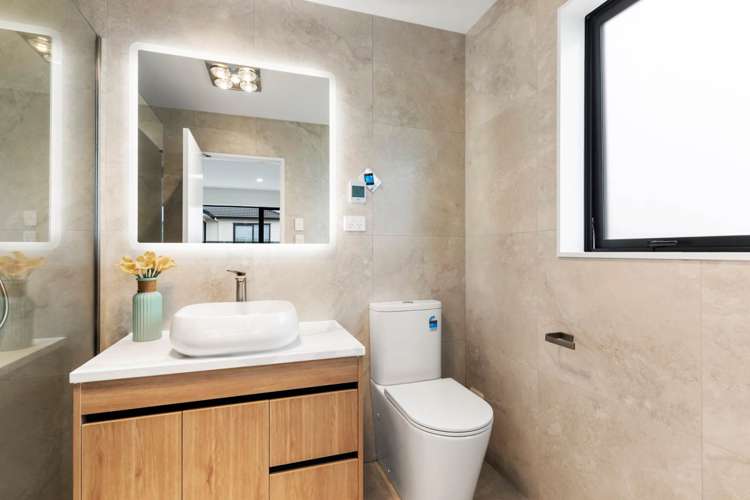 12 Mill Hill Close Flat Bush_28