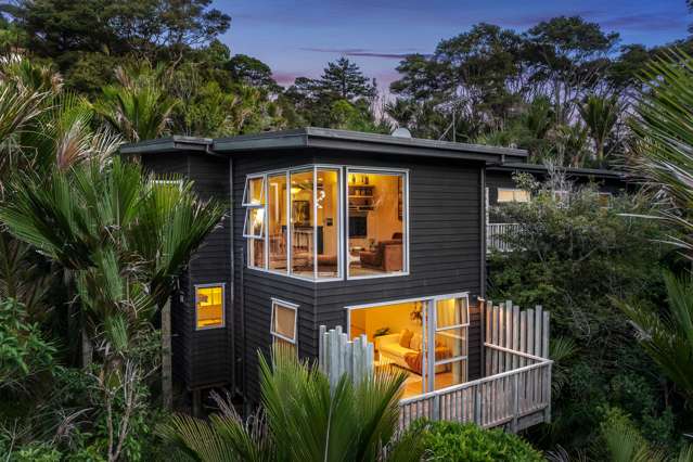 81 Huia Road Titirangi_1