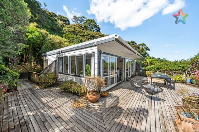 12 Whiorau Grove Lowry Bay_2