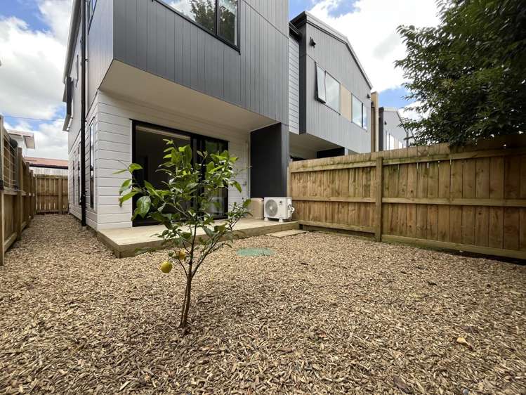 10/241 Don Buck Road 11410_22