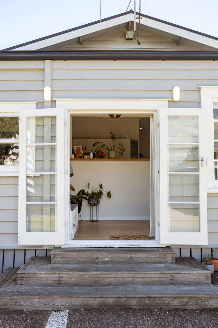 102 Naylor Street Hamilton East_18