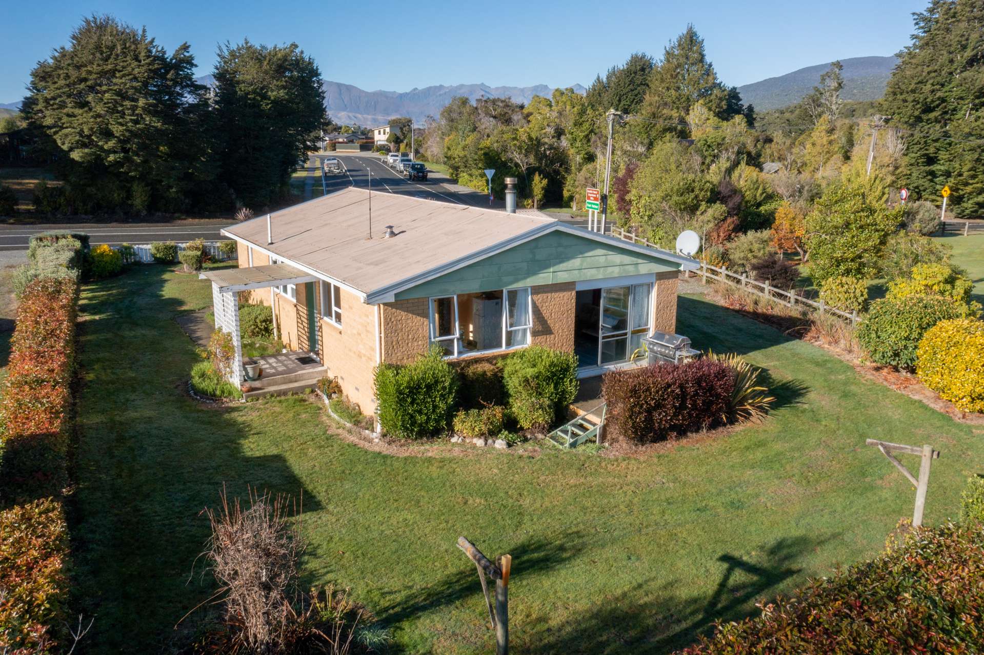 10 Waiau Street Manapouri_0