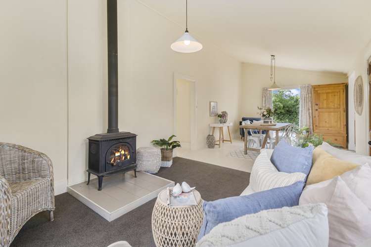 90 Cemetery Road Sanson_3