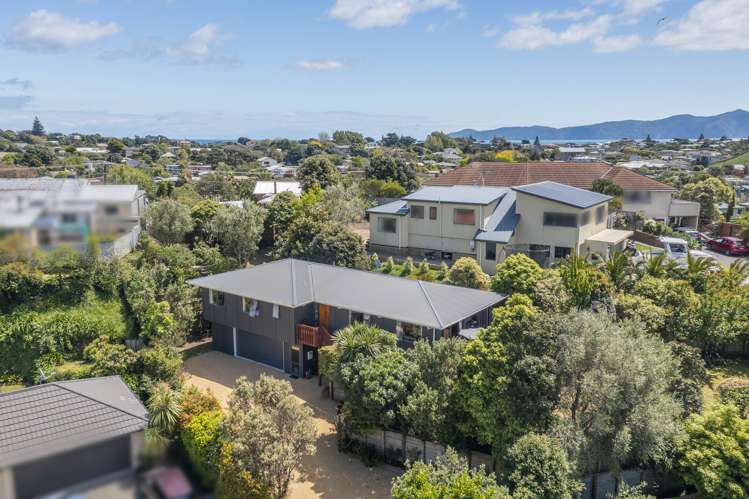 6 Lorna Irene Drive Raumati South_23