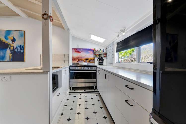 47 Kings Avenue Waikuku Beach_8