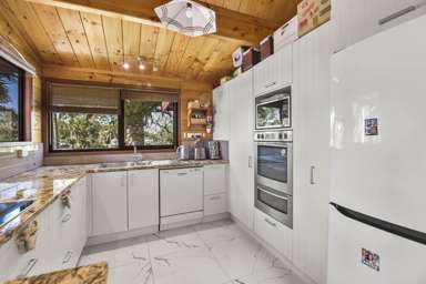 205 Whangaparaoa Road_4