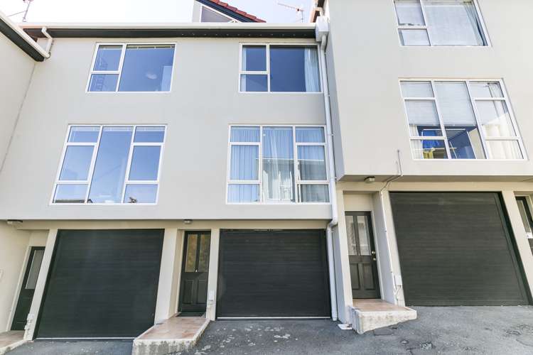 6/20 Thompson Street Mount Cook_10