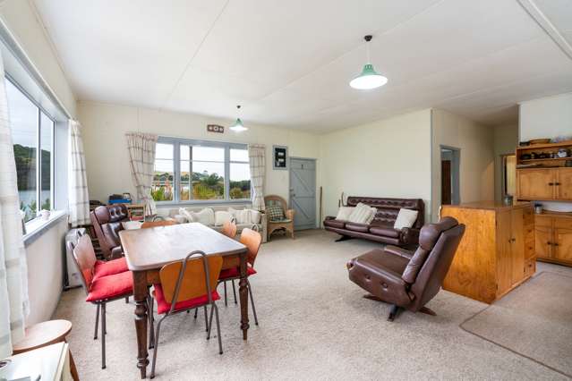 17 Riverside Road Taieri Mouth_4