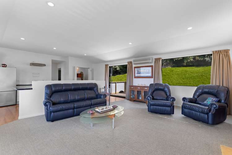 19b Arawata Terrace Fernhill/Sunshine Bay_7