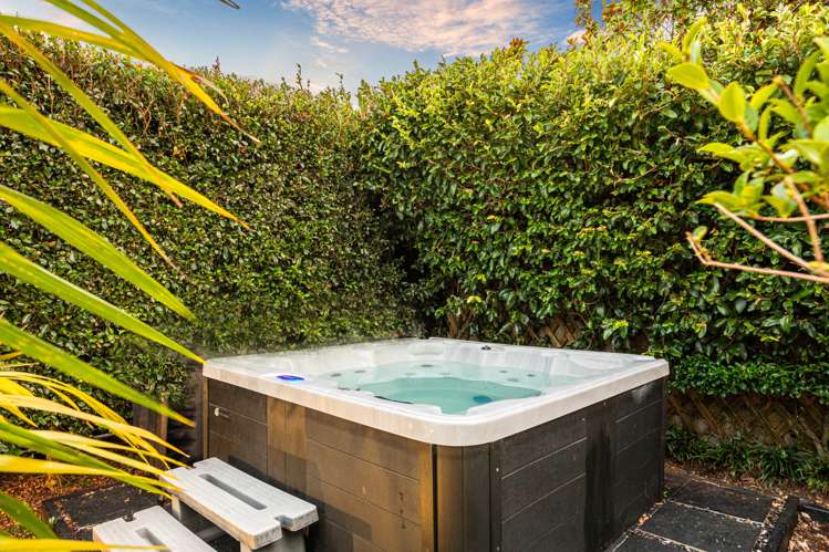 32 Russell Street Stanley Point_17