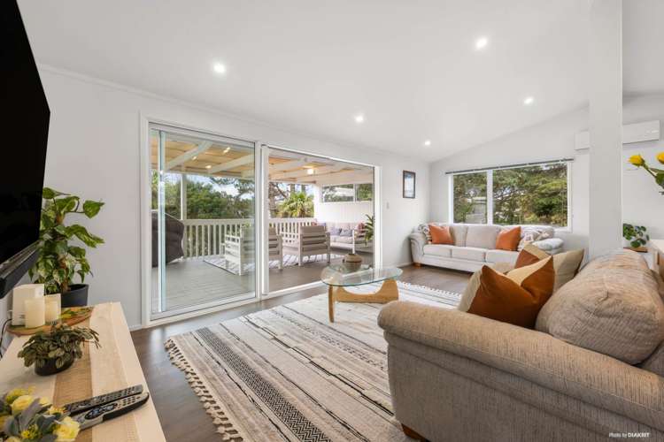 23 Hatfield Heights Hatfields Beach_8