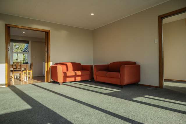 32 Domett Esplanade Cobden_3