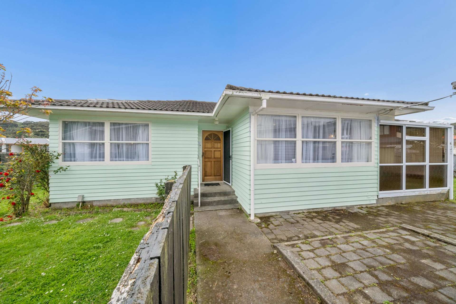 13 Kerepehi Grove Wainuiomata_0