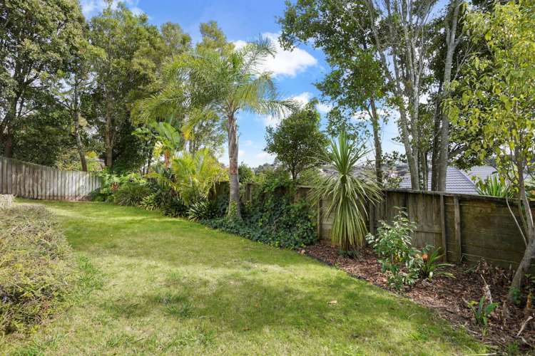 2/610 Beach Road Browns Bay_13