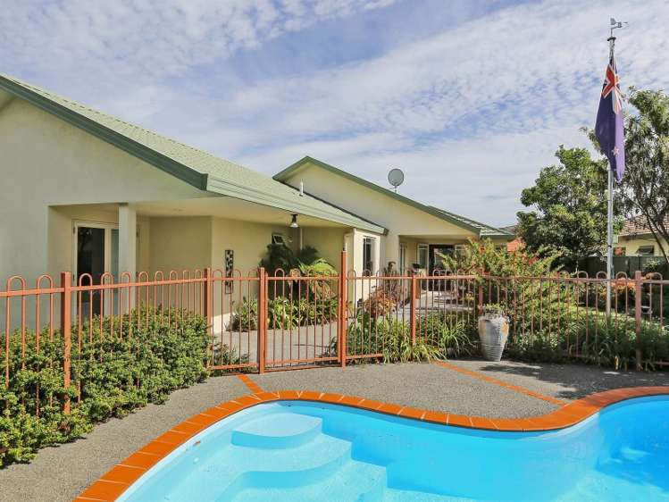 77 Kensington Drive Taradale_14