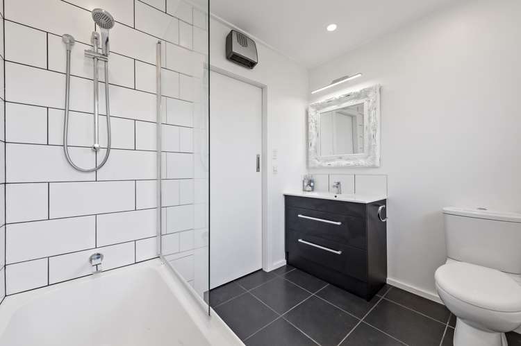 55 Oriana Crescent Hornby_16