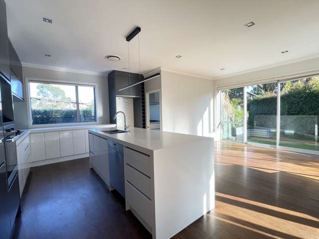 51B Greenlane East 1776_2