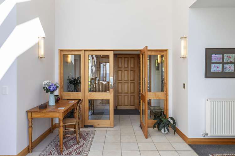 257 Cathedral Road Gore Bay_12