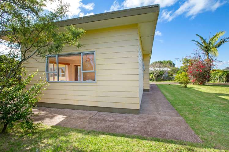 50 Tahatai Road Oneroa_17