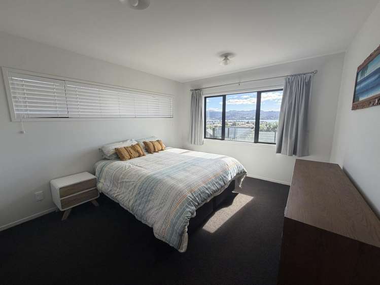 24 Panorama Parade Pauanui_10