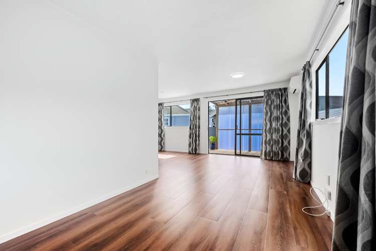 16A Watkins Grove Taita_5