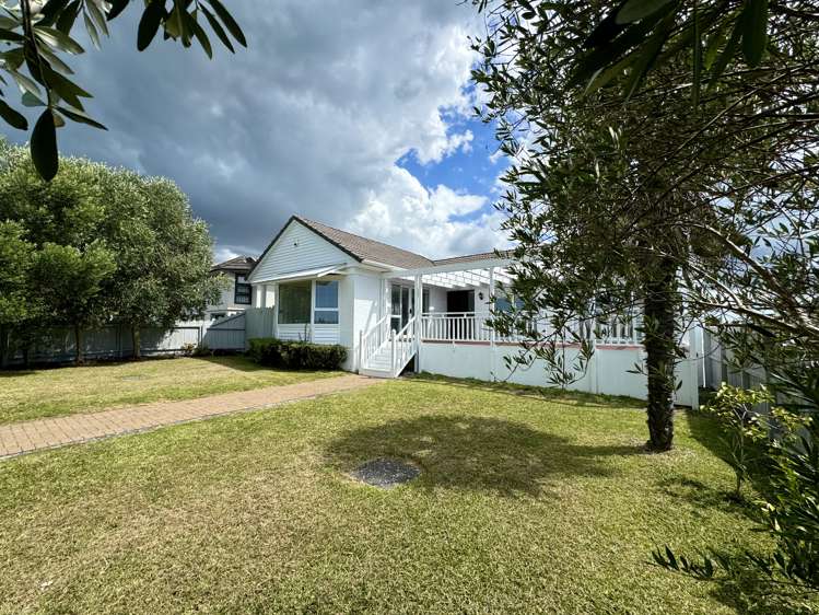 19 Macleans Rd Bucklands Beach_6