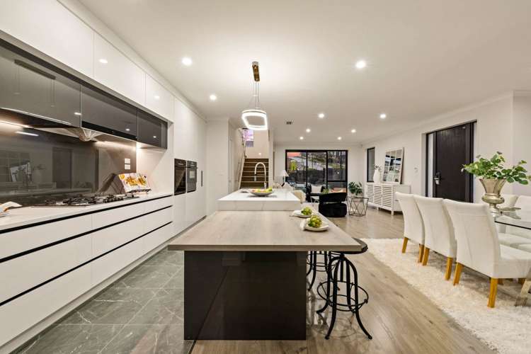 35 Michael Bosher Way Flat Bush_6