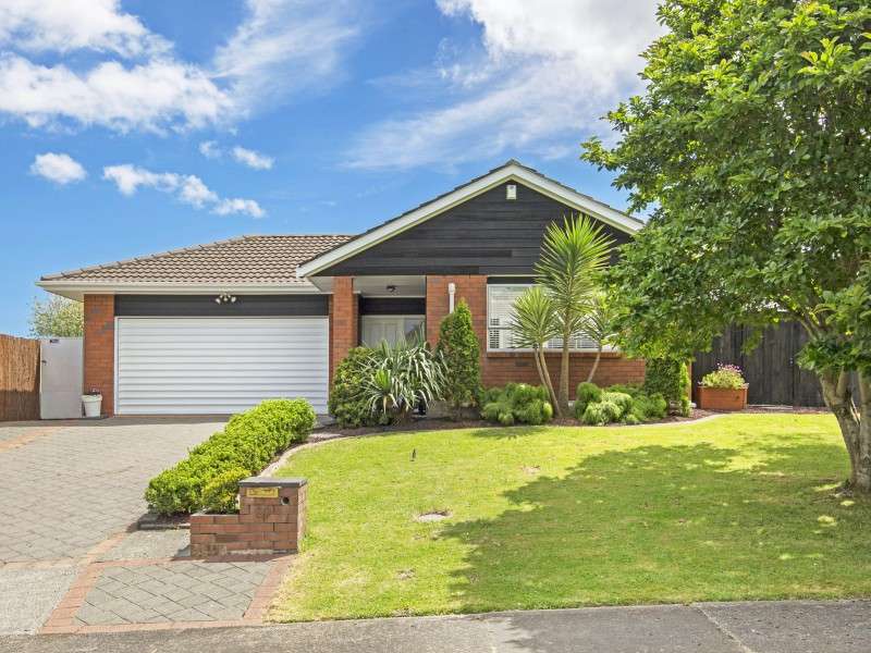 39 Nicholas Road Somerville Manukau City Houses for Sale