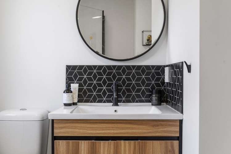 2/63a Colwill Road Massey_18