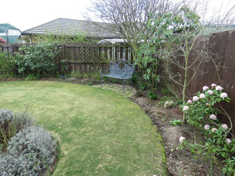 125 Pages Road Allenton_12