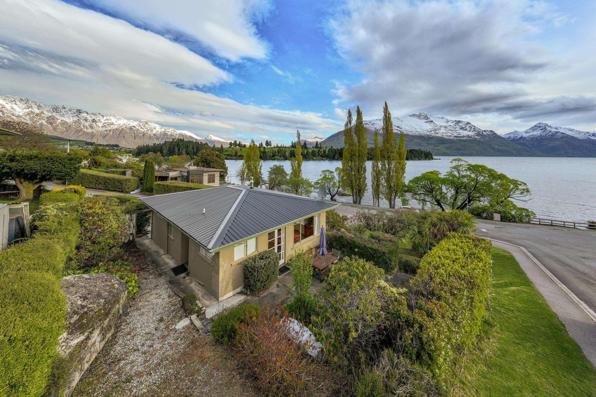 Queenstown waterfront cottage for sale for the first time in almost 70 years