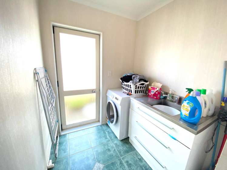 7 Newbliss Crescent East Tamaki Heights_14