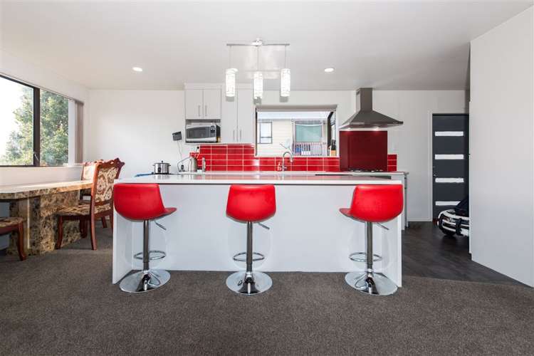 7 Halloran Place Massey_17