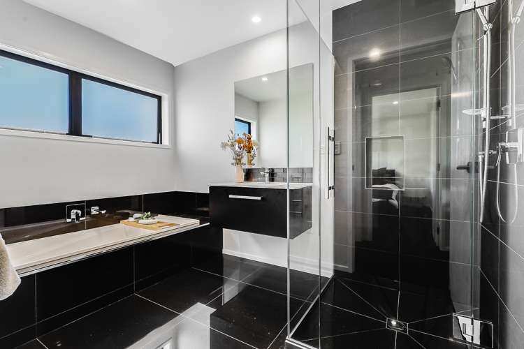 38 Probert Crescent Chartwell_21