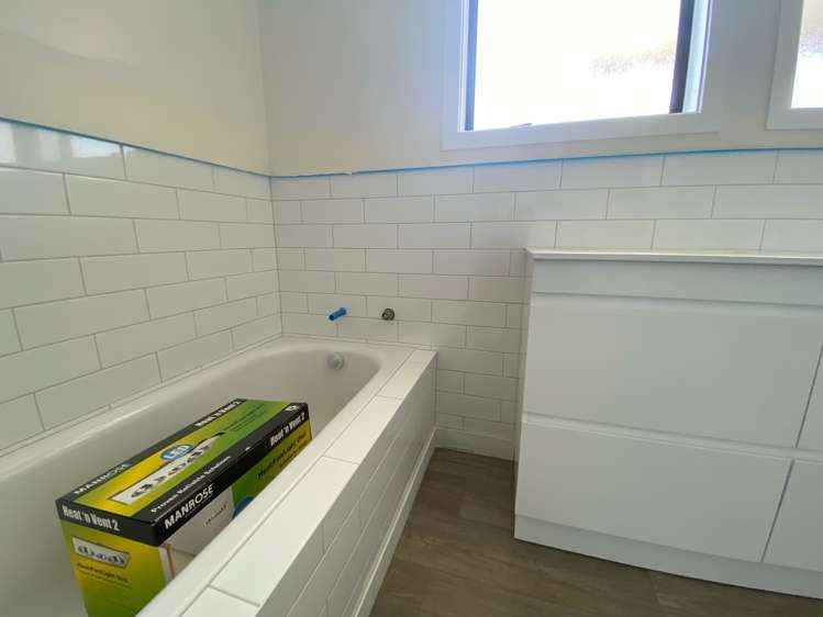 16 Rewarewa Road Te Atatu Peninsula_5