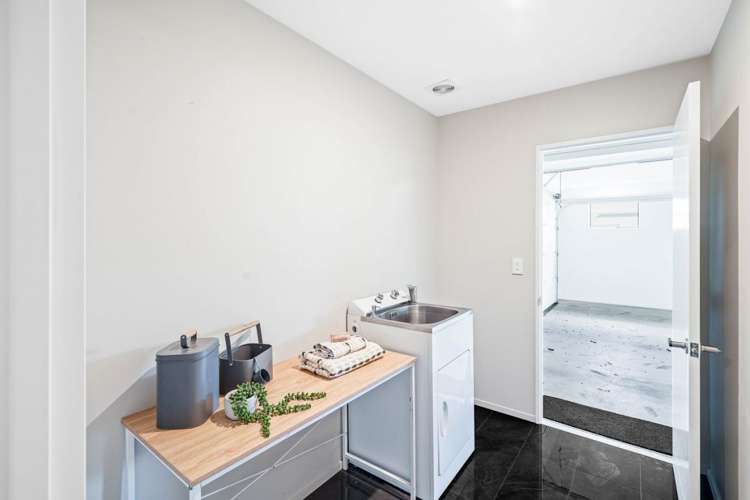 41 Slate Street Rolleston_24