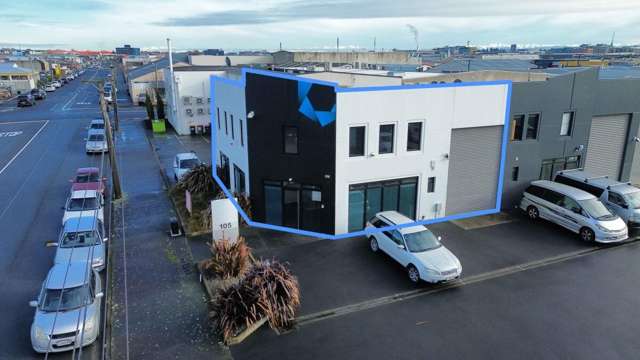 High Profile Sydenham Office/Warehouse