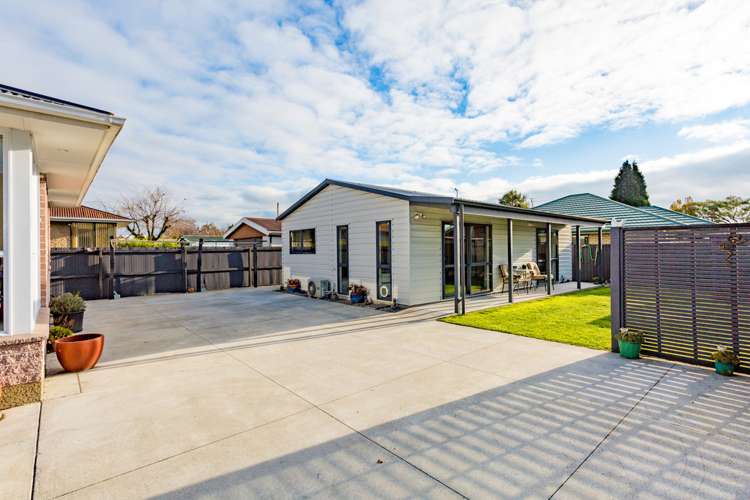 6 Oriana Crescent Hornby_10