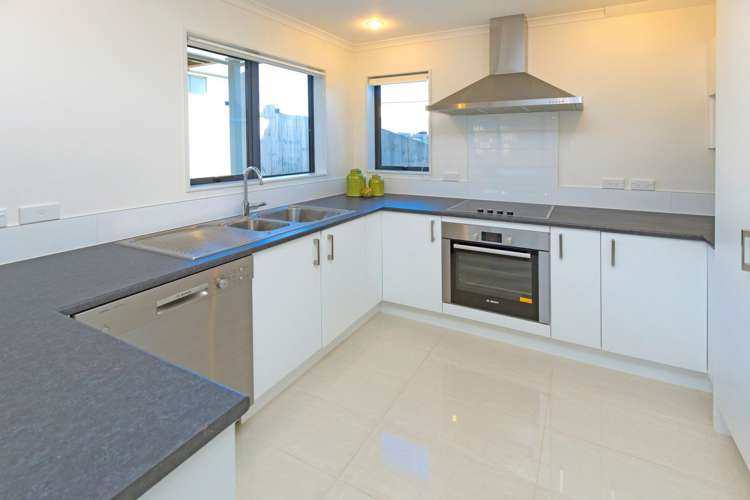 8 Maylee Crescent Gulf Harbour_11