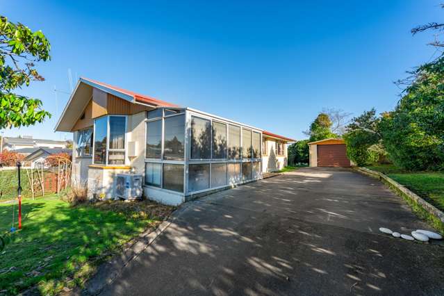 Solid Home, Great Location