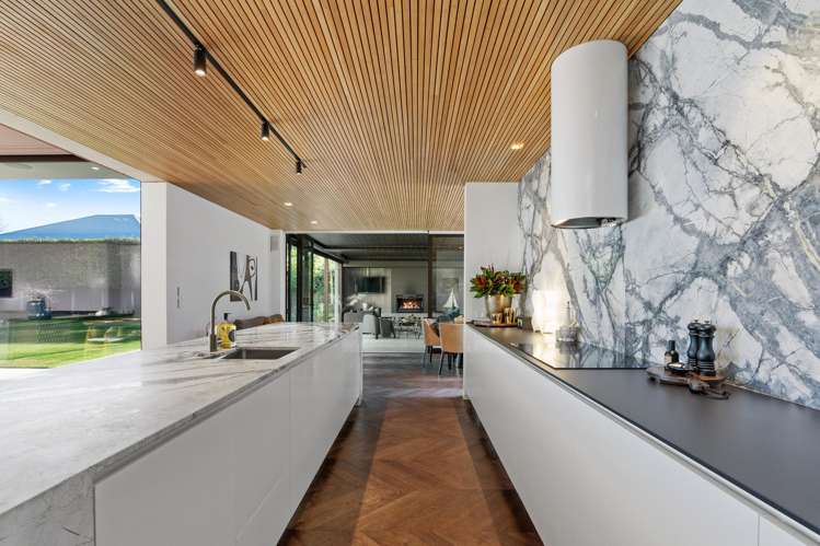 48 Clissold Street Merivale_22