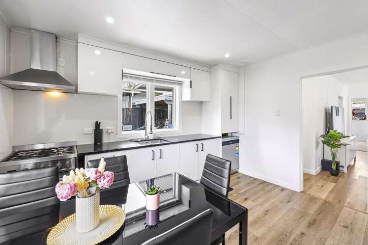 2/176 Henderson Valley Road Henderson Valley_8