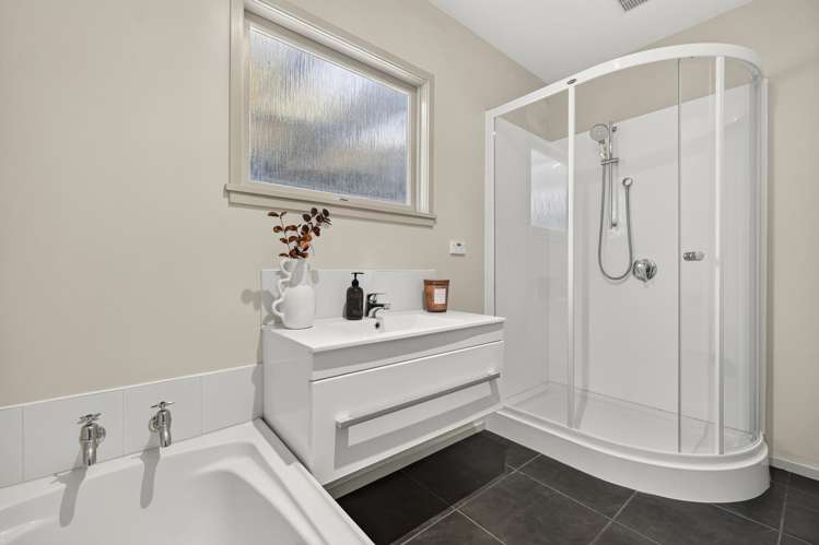 107 Princes Drive Britannia Heights_14
