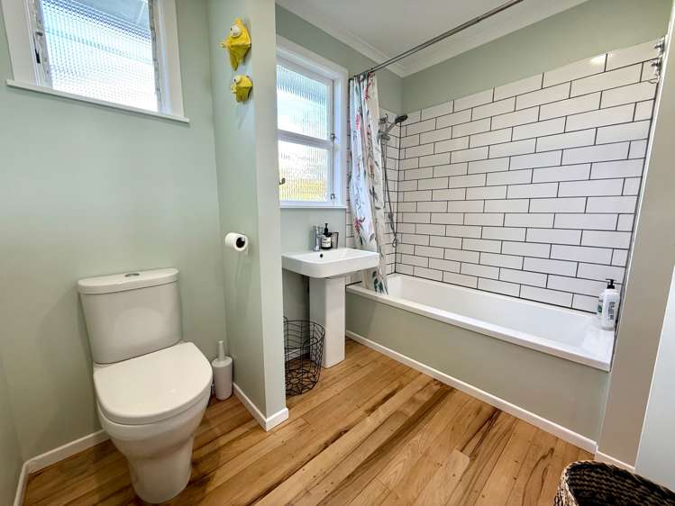 19 Lorenzen Bay Road Raglan_37