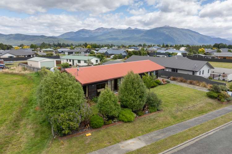 91 Govan Drive Te Anau_36