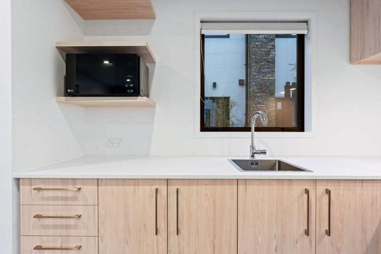 16/10 Fathom Place Te Atatu Peninsula_6