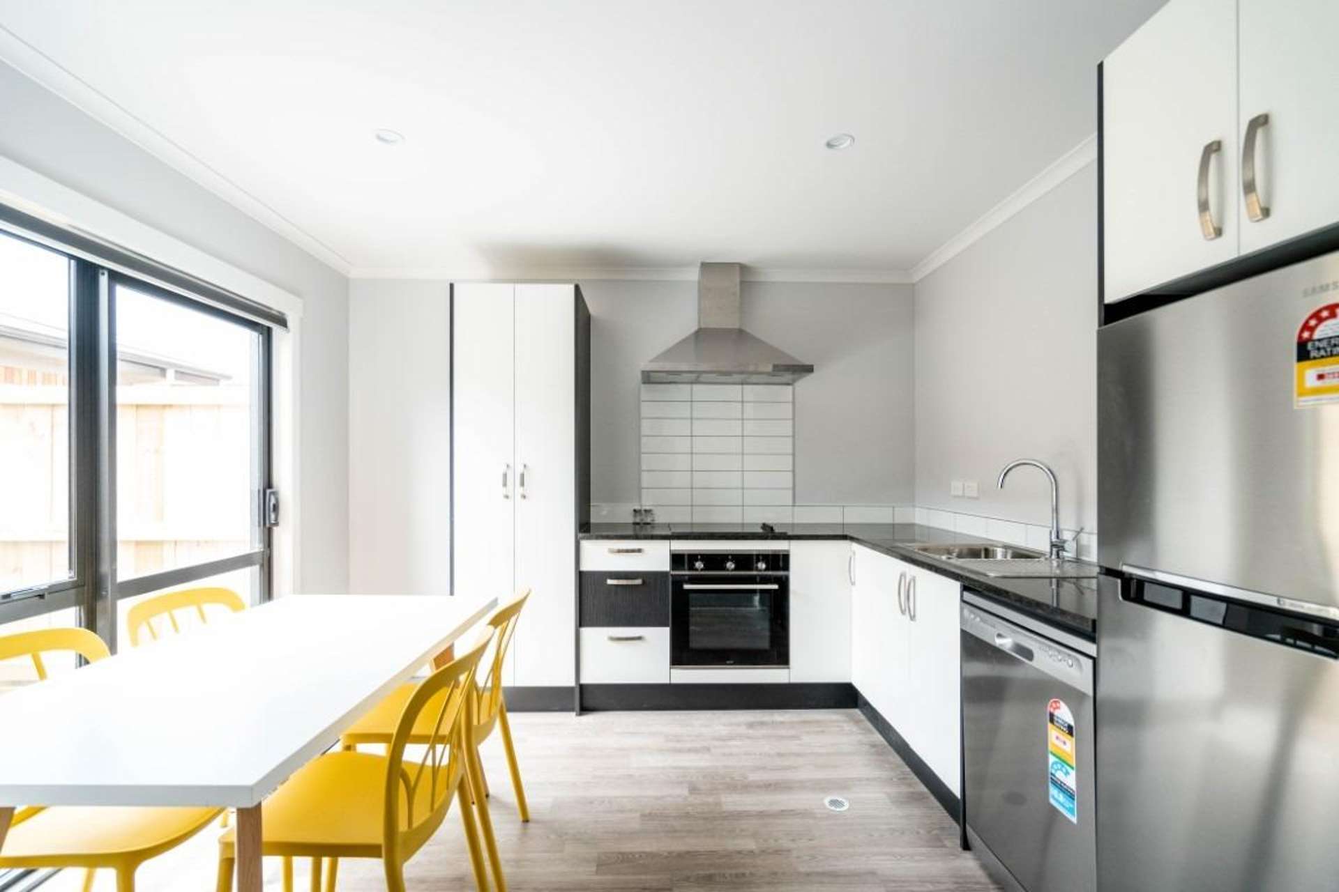 5c/2 Littler Place 1076_0