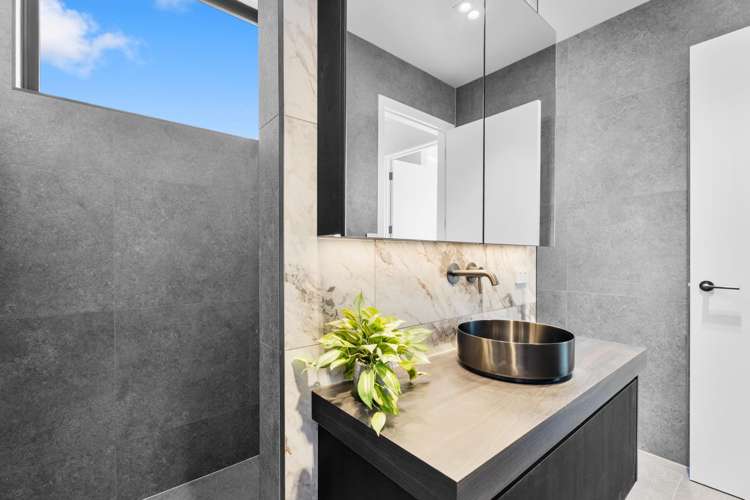 49 Candia Road Swanson_40